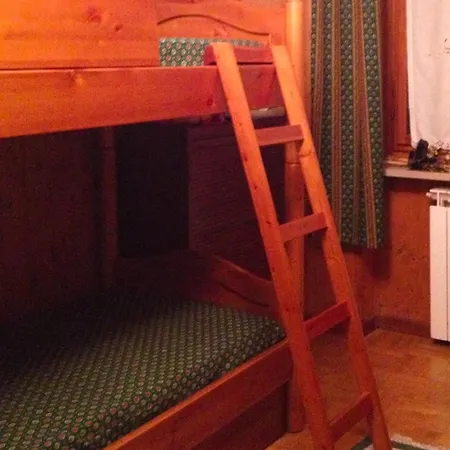 Charming, Cozy, And Bright Apartamento Melezet