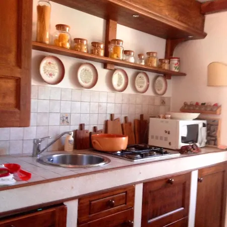 Charming, Cozy, And Bright Melezet
